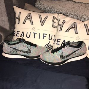 Nike Mens Flyknit Racer 'Multi-Color